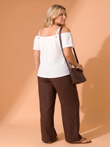 Shape Of You Blouse in White