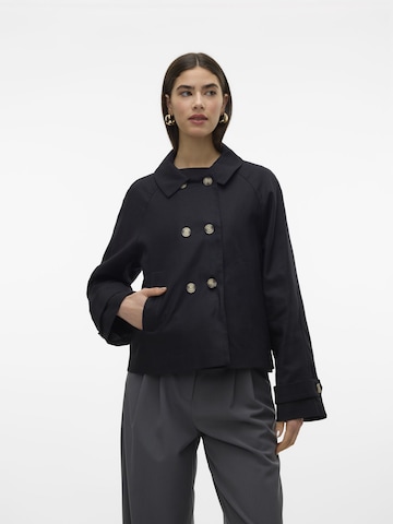 VERO MODA Between-Seasons Coat in Black: front