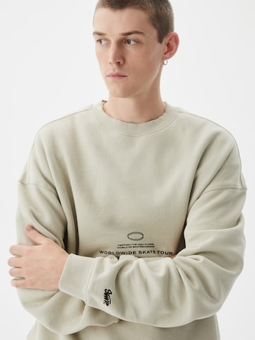 Pull&Bear Sweatshirt in Beige