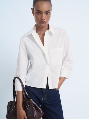 MANGO Blouse in White: front