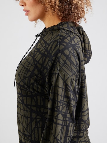 T-shirt 'CARAlba Amy' ONLY Carmakoma en vert