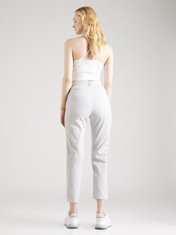 Coupe slim Pantalon chino Marks & Spencer en blanc