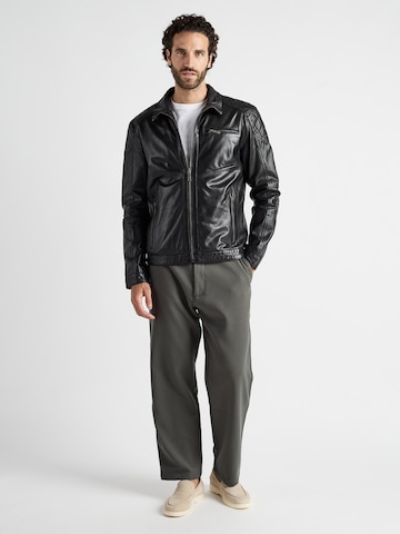 JCC Tussenjas in Zwart