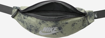 Nike Sportswear Övtáska 'Heritage' - zöld