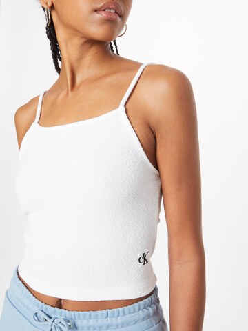 Haut Calvin Klein Jeans en blanc