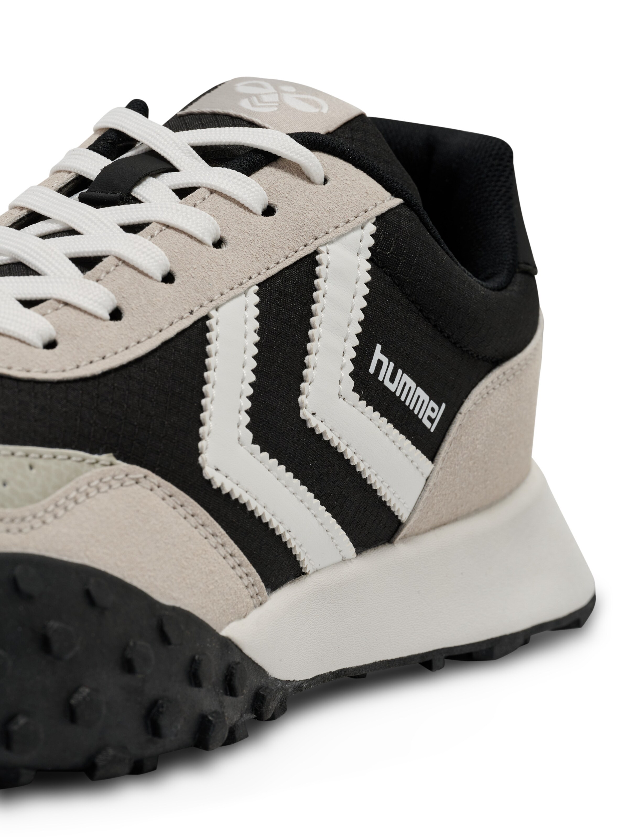 Hummel Sneakers in Black