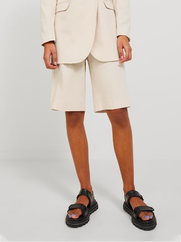 JJXX Regular Pleated Pants 'Mary' in Beige: front