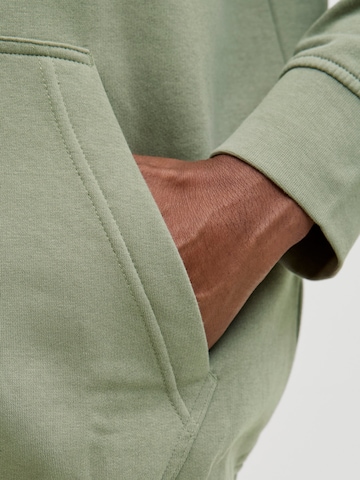 Jack & Jones Plus Sweatshirt 'JJESOHO' in Grün