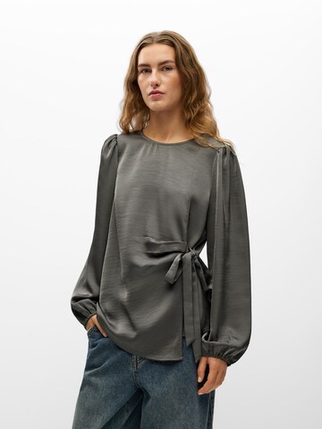 OBJECT Blouse 'OBJCHILLI' in Grijs: voorkant