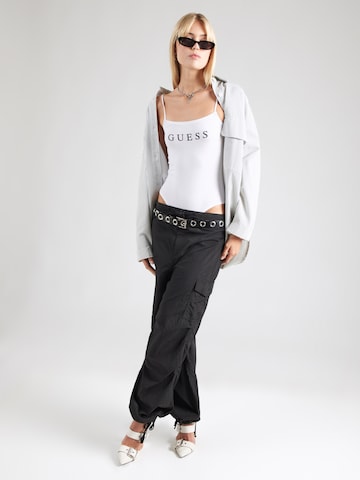 GUESS Боди-футболка 'NEW CARRIE' в Белый