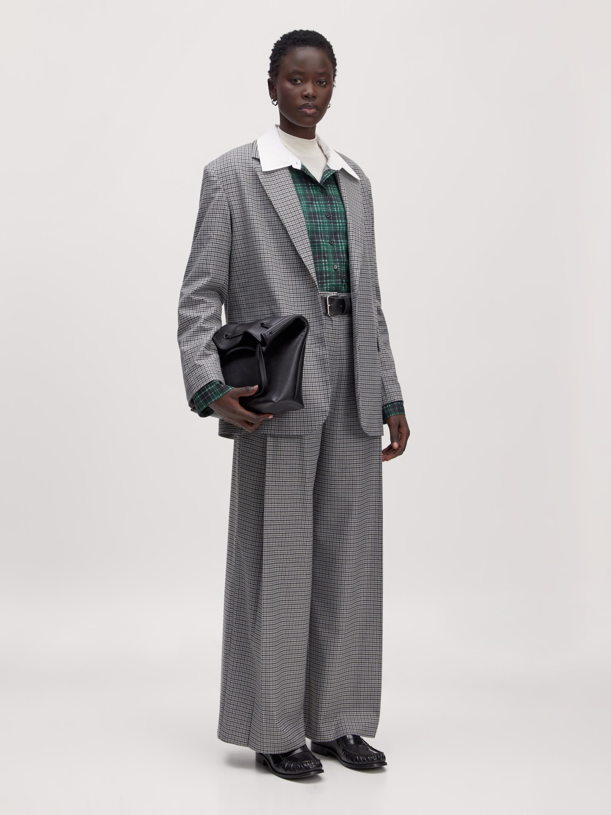 EDITED Produkter Blazer 'Kainoa' grå