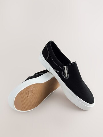 Next Спортни обувки Slip On в черно
