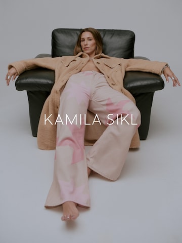 Kamila Šikl Pullover in Pink