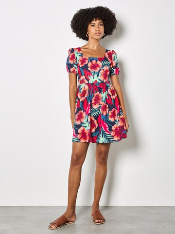 Robe ' ' Apricot en rose : devant