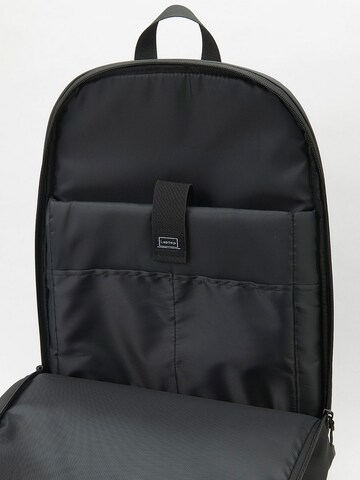KOROSHI Backpack in Black