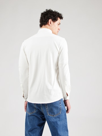 Coupe slim Chemise 'CF Arthur' Casual Friday en blanc