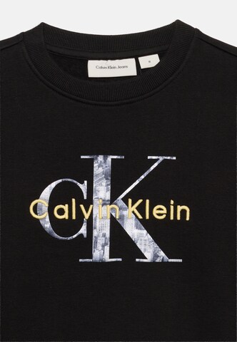 Felpa di Calvin Klein Jeans in nero