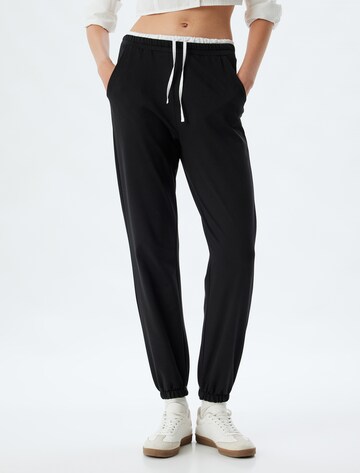Koton Loosefit Broek in Zwart: voorkant
