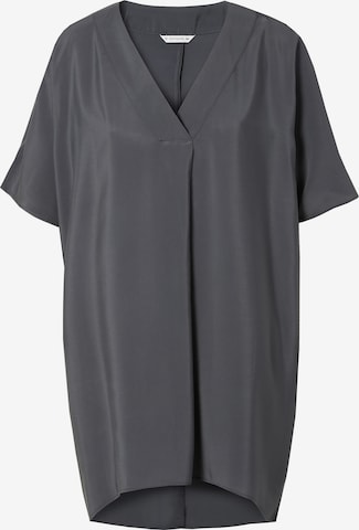 TATUUM Tunic in Grey: front