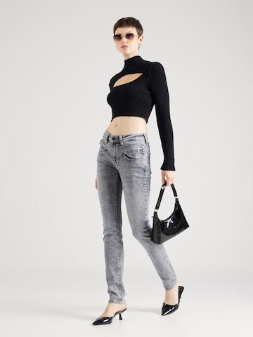 Coupe slim Jean 'Alexa' FREEMAN T. PORTER en gris