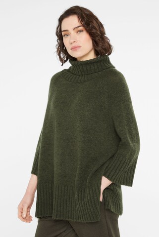 SENSES.THE LABEL Rollkragenpullover mit verkürzten Ärmeln in Grün: Vorderseite
