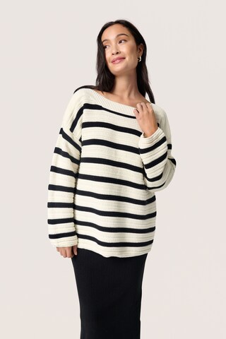SOAKED IN LUXURY Trui 'SLSusanna' in Wit: voorkant