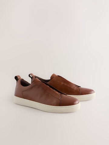 Next - Sapato Slip-on em castanho