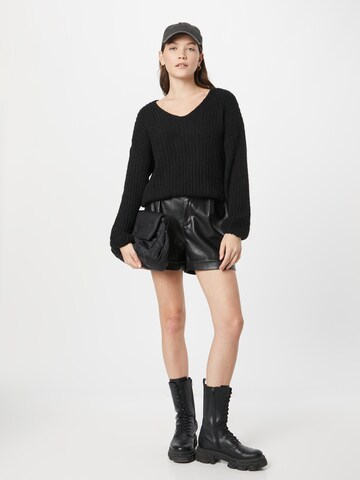 Sublevel Sweater in Black