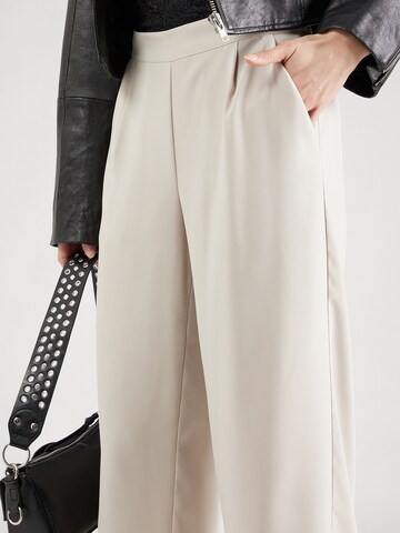 VERO MODA Wide leg Pleat-front trousers in Grey