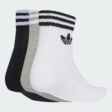 ADIDAS ORIGINALS Носки в Серый