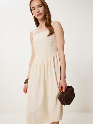 Robe d’été Happiness İstanbul en beige : devant