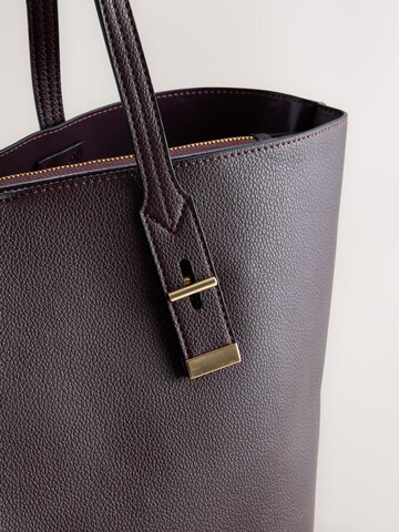 Next Shopper in Lila