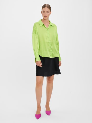 VERO MODA - Blusa 'Christina' em verde