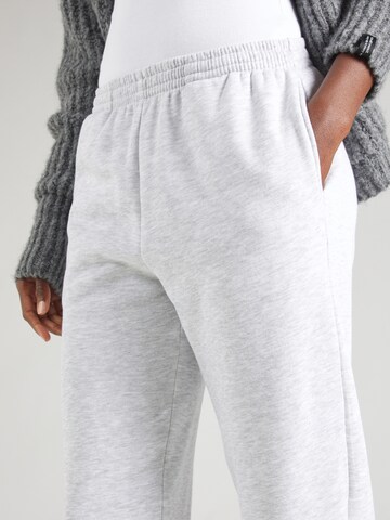 VERO MODA Tapered Trousers in Grey