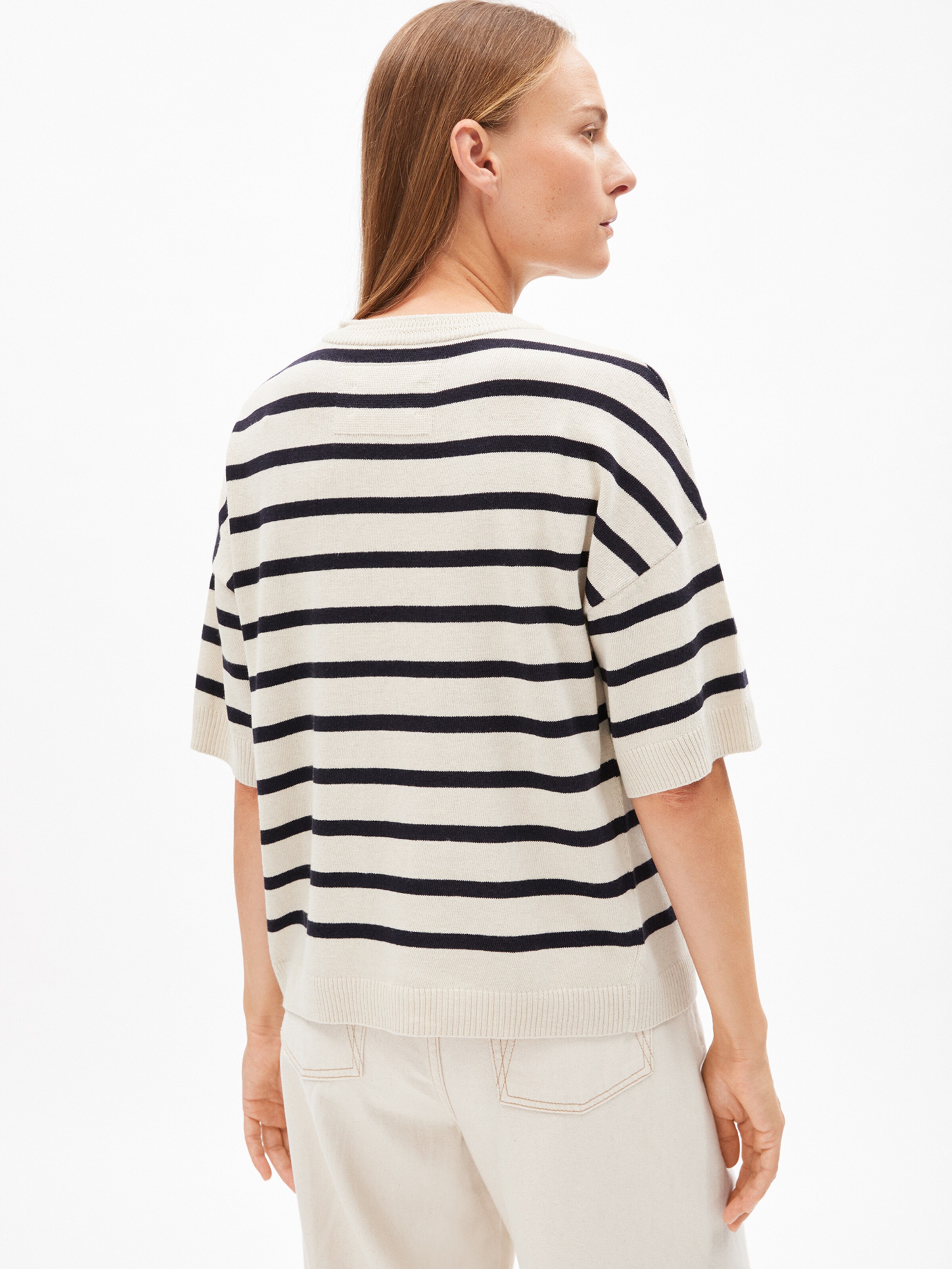 ARMEDANGELS Sweater in White: front