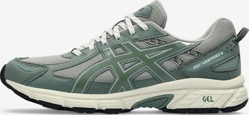 ASICS SportStyle Sneakers in Green: front