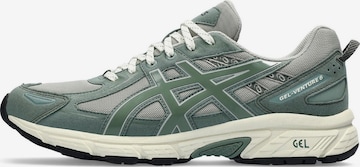 ASICS SportStyle Sneakers in Green: front