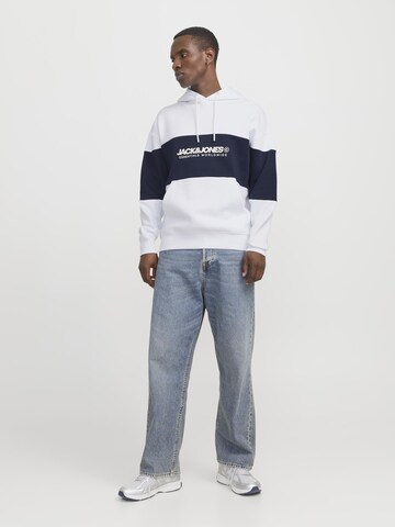 JACK & JONES Sweatshirt 'JJELegacy' i hvid