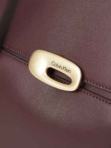 Calvin Klein Μεγάλη τσάντα σε καφέ