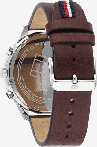 TOMMY HILFIGER Uhr in Braun