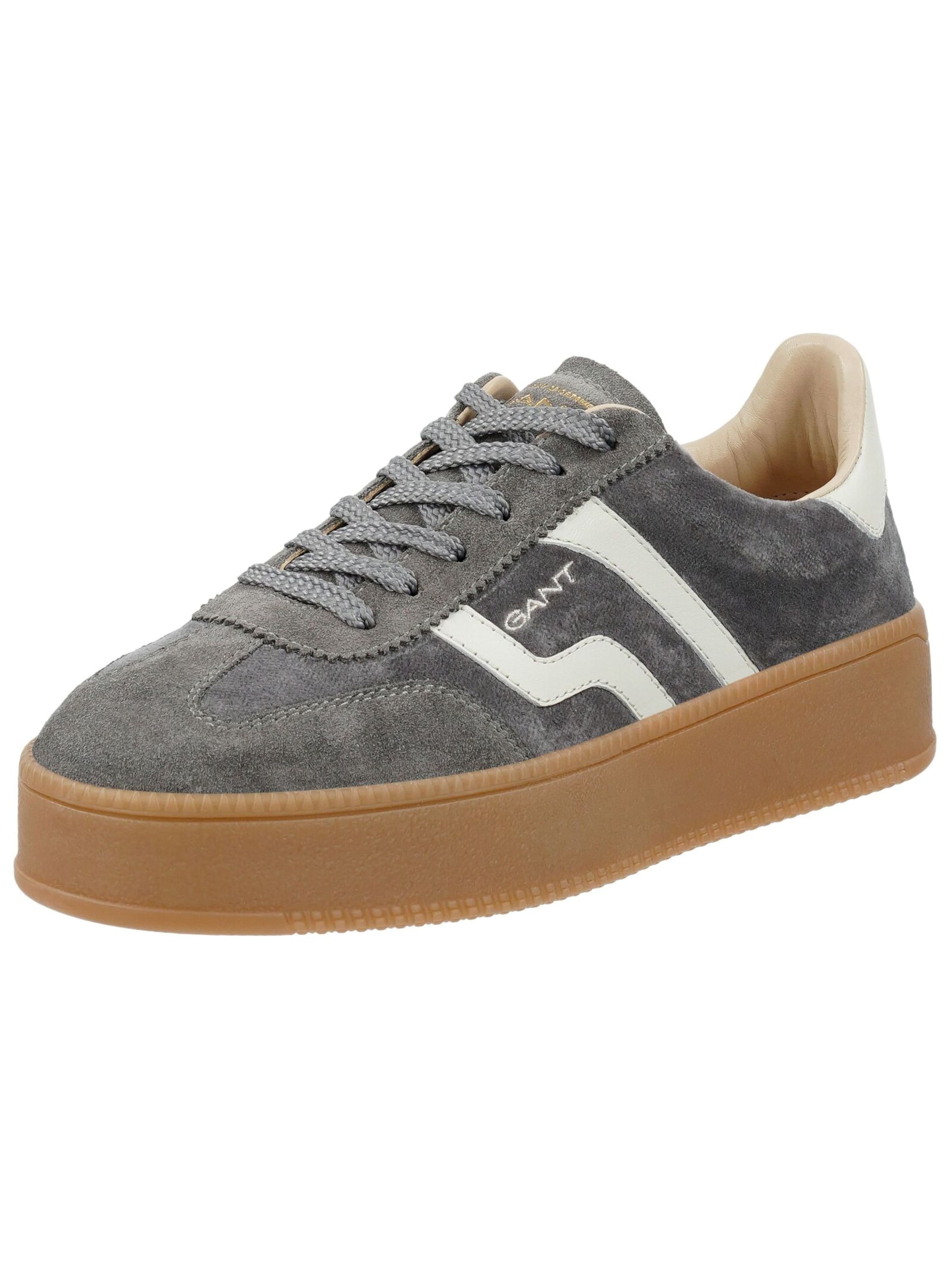 Baskets basses GANT en gris : devant