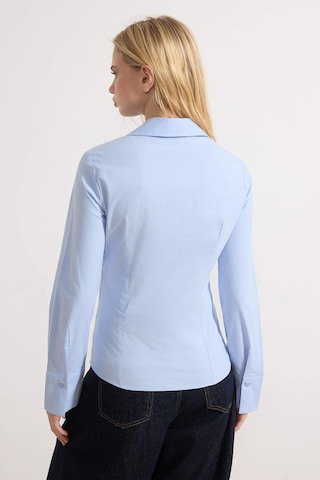 Trendyol - Blusa en azul