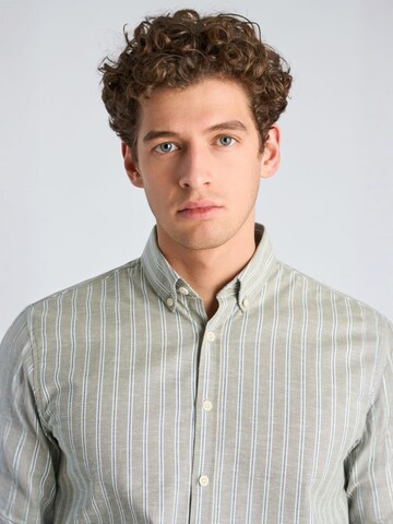 Coupe regular Chemise Lindbergh en vert