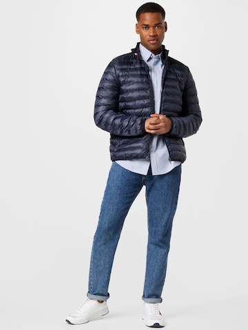 TOMMY HILFIGER Jacke in Blau