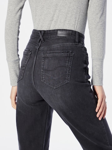 QS רגיל ג'ינס באפור