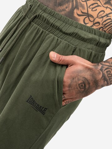 Completo per l'allenamento di LONSDALE in verde