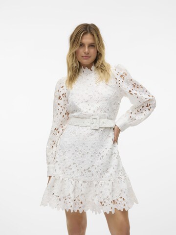 Robe de cocktail VERO MODA en blanc : devant