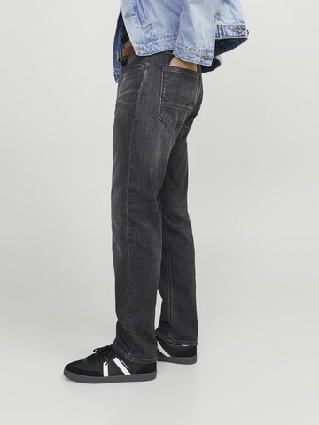 JACK & JONES Loosefit Jeans 'CHRIS' i sort