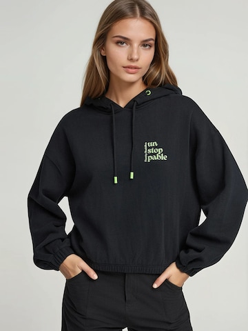 Funky Buddha Sweatshirt in Zwart: voorkant