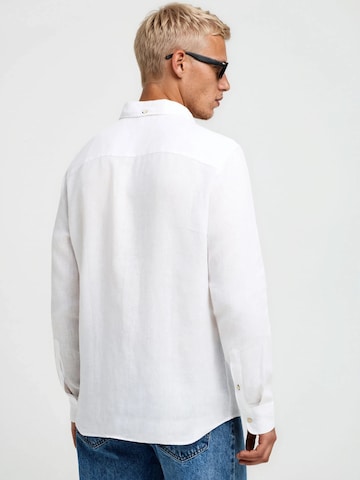 Funky Buddha Средняя посадка Рубашка в Белый